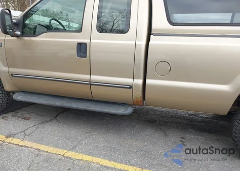 2000 Ford F-250 Lariat/Xl/Xlt z USA, uszkodzony, nr VIN 1FTNX21L8YEC45603